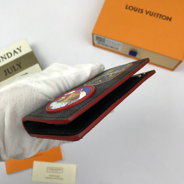 l**is V*t*n passport cover