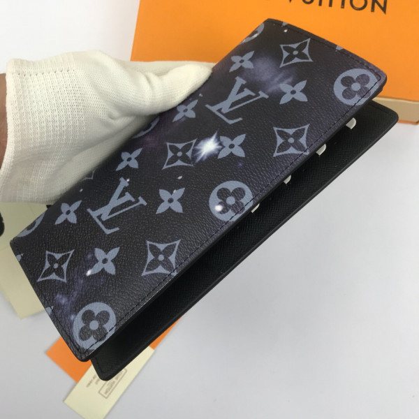 l**is V*t*n brazza wallet