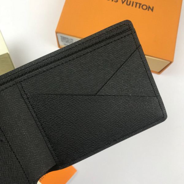 l**is V*t*n brazza wallet