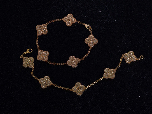 Van Cleef & Arpels Perlée BRACELET
