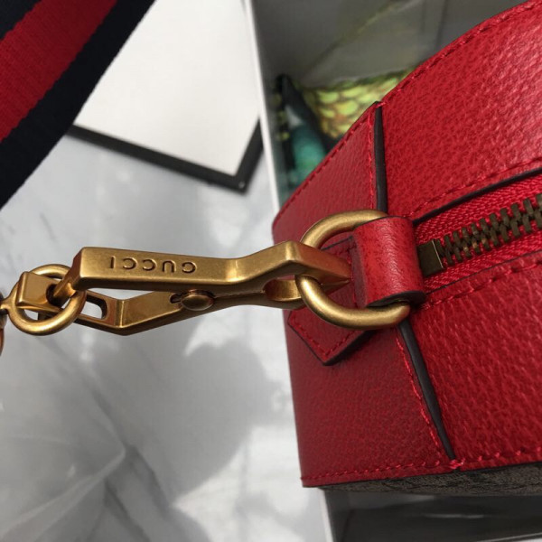 G*u*i gg messenger bag