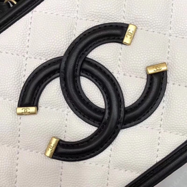 CL VANITY CASE
