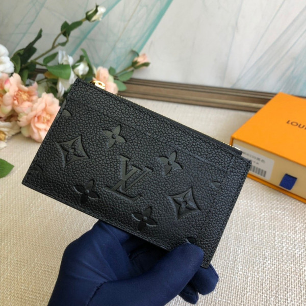l**is V*t*n zipped card holder