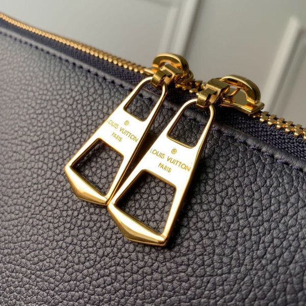 l**is V*t*n v tote mm