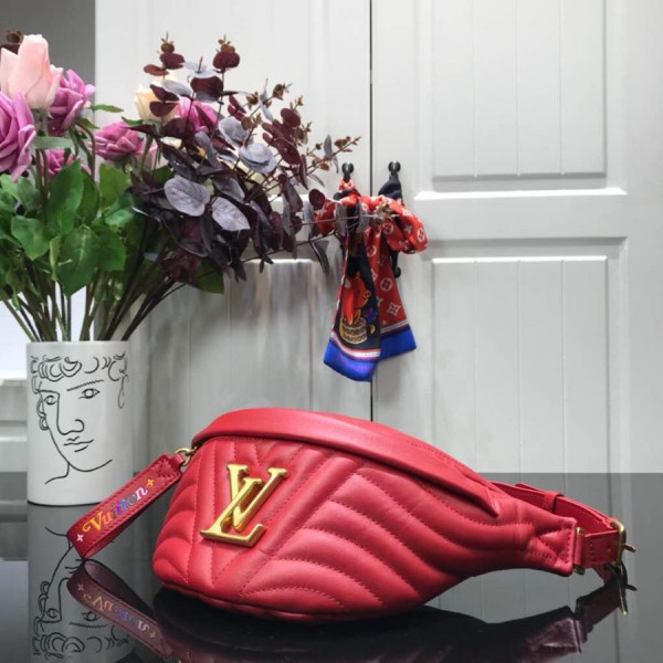 l**is V*t*n new wave bumbag