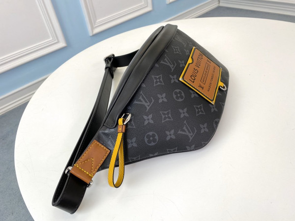 l**is V*t*n bumbag