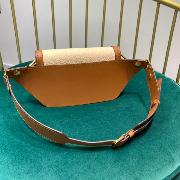 l**is V*t*n bumbag dauphine