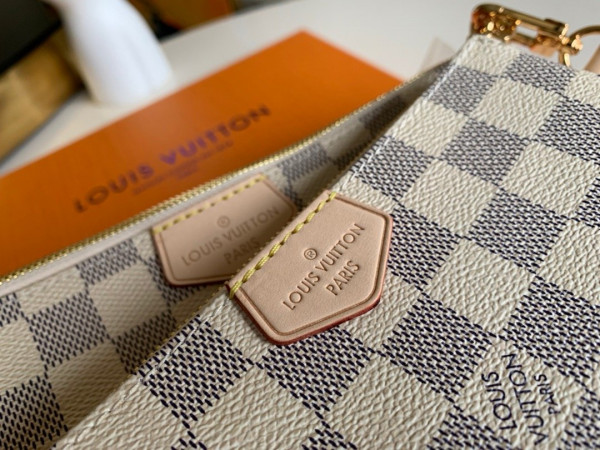 l**is V*t*n multi pochette accessoires