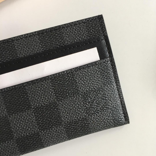 l**is V*t*n bandouliere 50double card holder