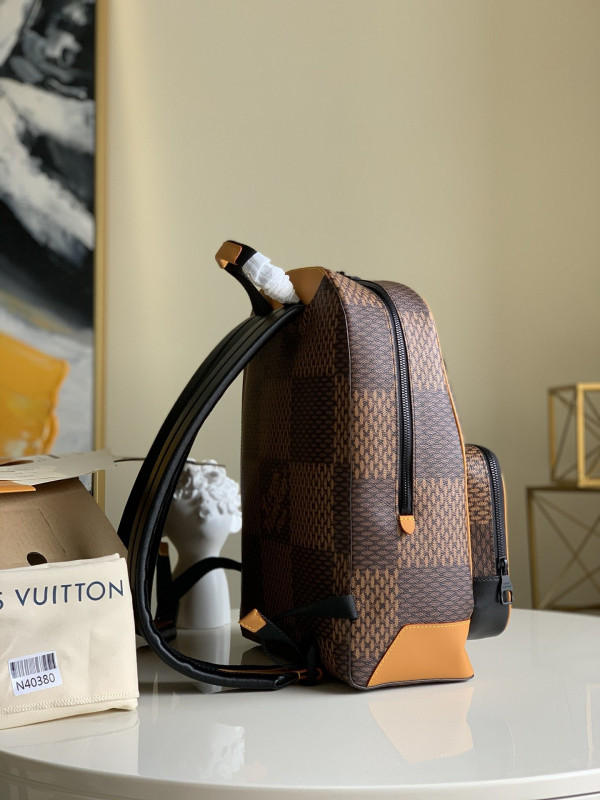 l**is V*t*n backpack