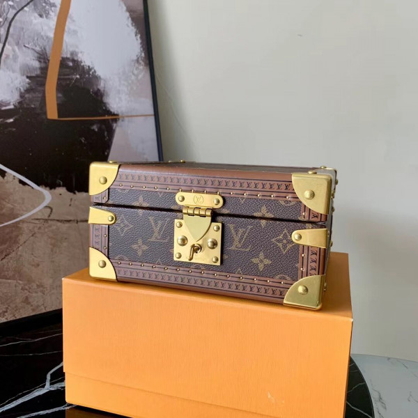 l**is V*t*n jewelry box