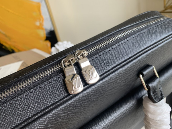 l**is V*t*n alex briefcase