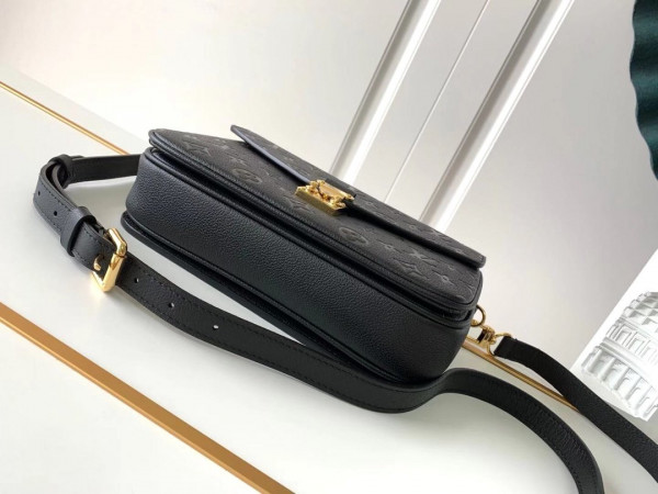 l**is V*t*n pochette metis