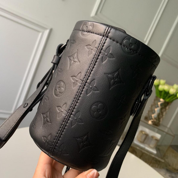 l**is V*t*n chalk nano bag