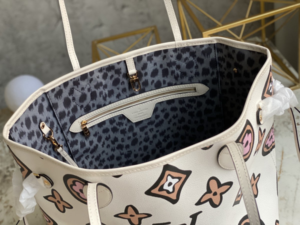 l**is V*t*n neverfull mm