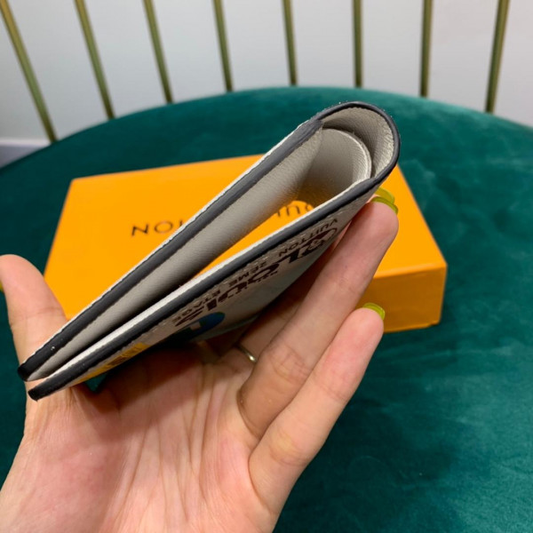 l**is V*t*n multiple wallet