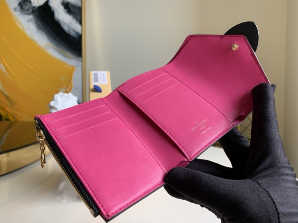 l**is V*t*n pont 9 compact wallet