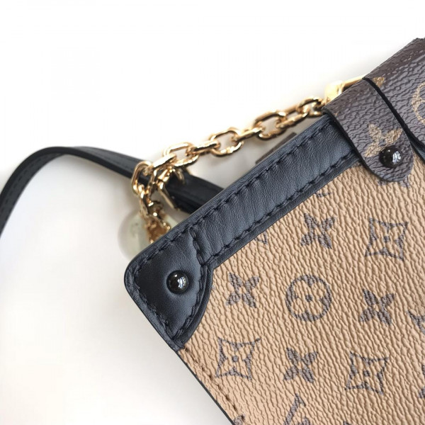 l**is V*t*n trunk clutch