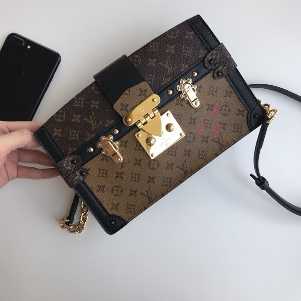 l**is V*t*n trunk clutch