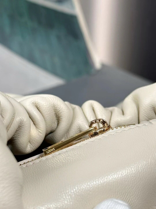 LOEWE Small Squeeze bag in nappa lambskin-24*29*10.5cm