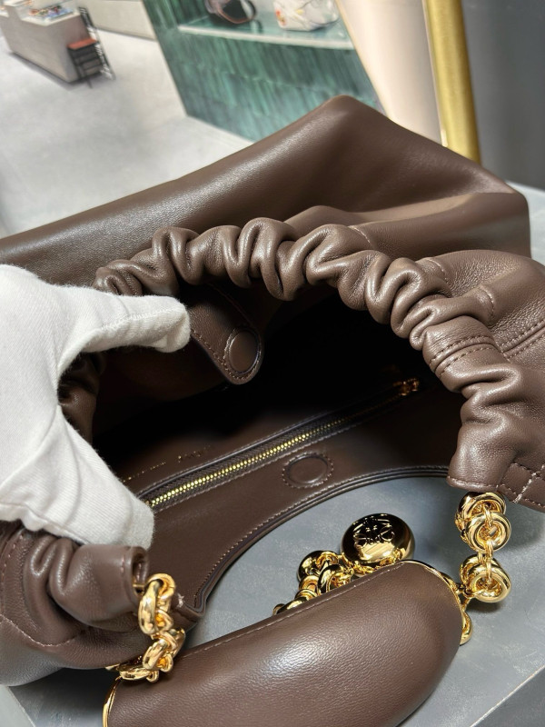 LOEWE Small Squeeze bag in nappa lambskin-24*29*10.5cm