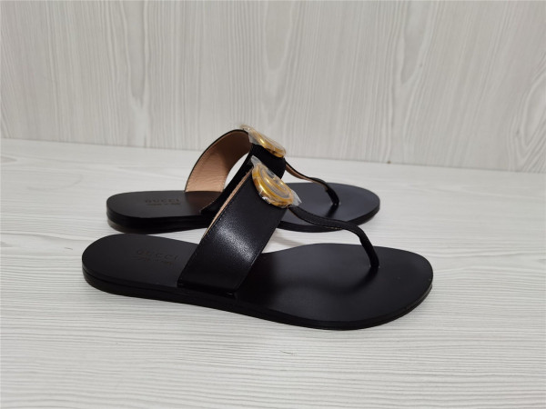 G*u*i leather thong sandal with double g
