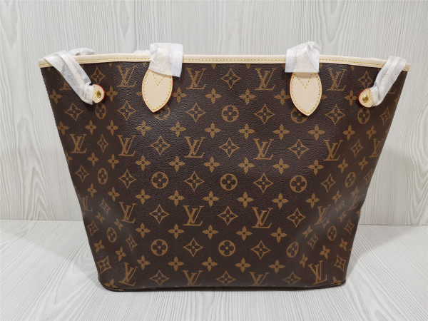 l**is V*t*n neverfull mm