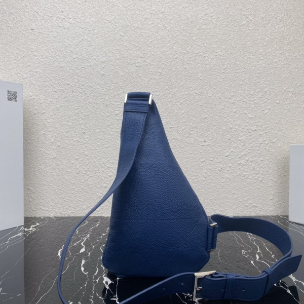 Pra*a cross leather bag