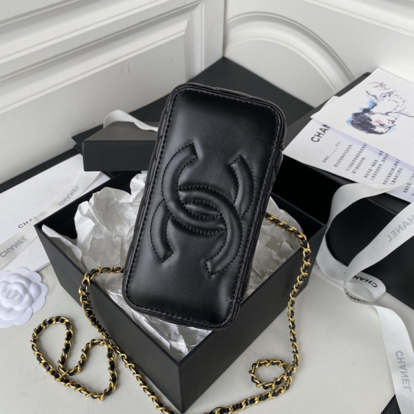 CL VANITY WITH CHAIN