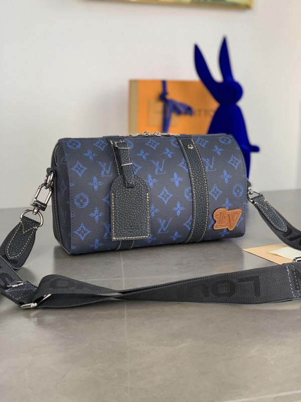 l**is V*t*n city keepall