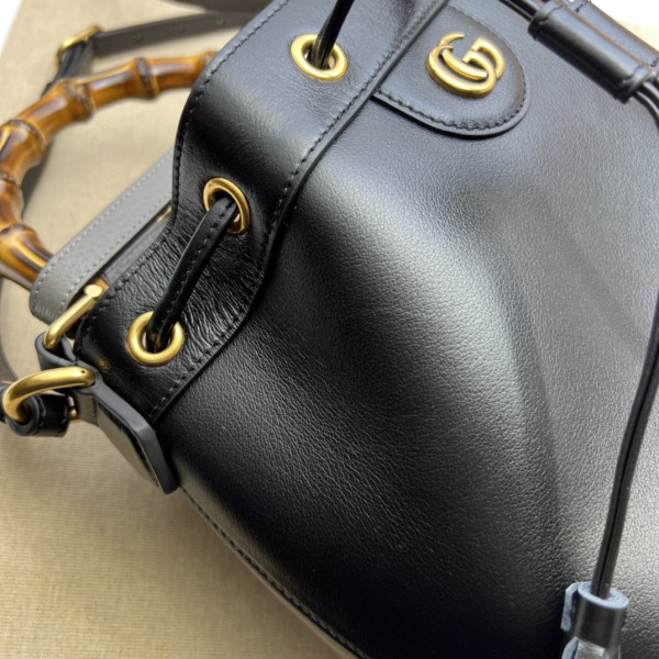 G*u*i diana small bucket bag