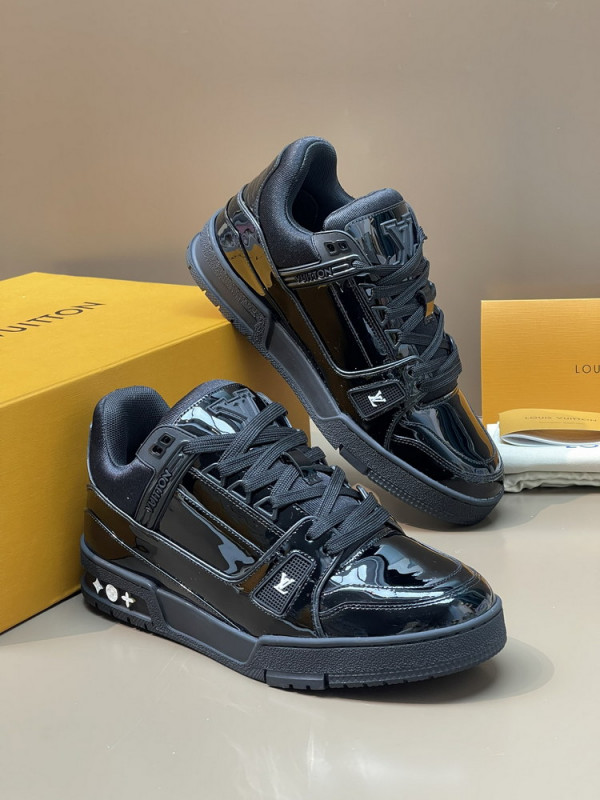 l**is V*t*n trainer sneaker