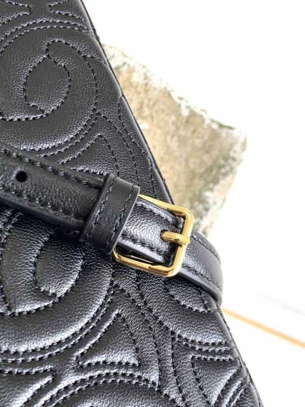 Ce**e triomphe shoulder bag