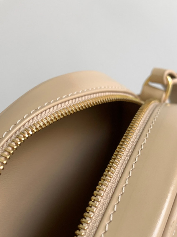Ce**e crossbody oval purse