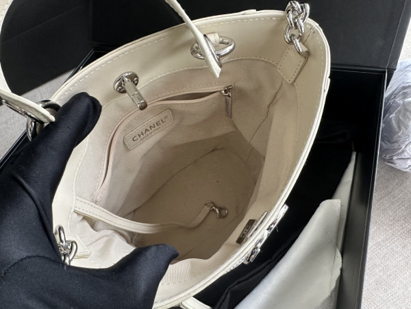 CL BUCKET BAG