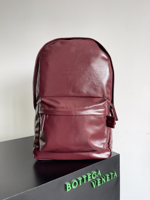 Bo*te*ga ve*ne*ta backpack