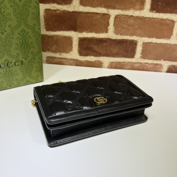 G*u*i gg matelassÉ chain wallet