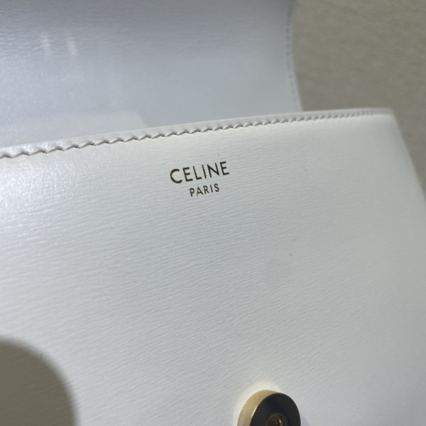 Ce**e chain shoulder bag triomphe