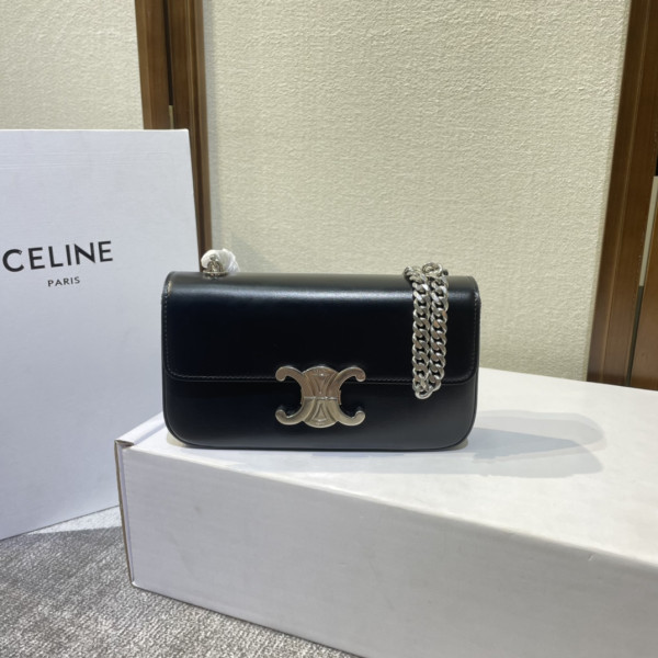 Ce**e chain shoulder bag triomphe