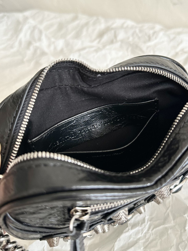 Ba*len*cia*ga le cagole heart mini metallic crinkled-leather shoulder bag
