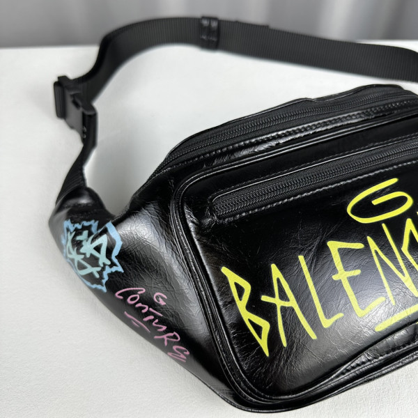 Ba*len*cia*ga everyday beltpack
