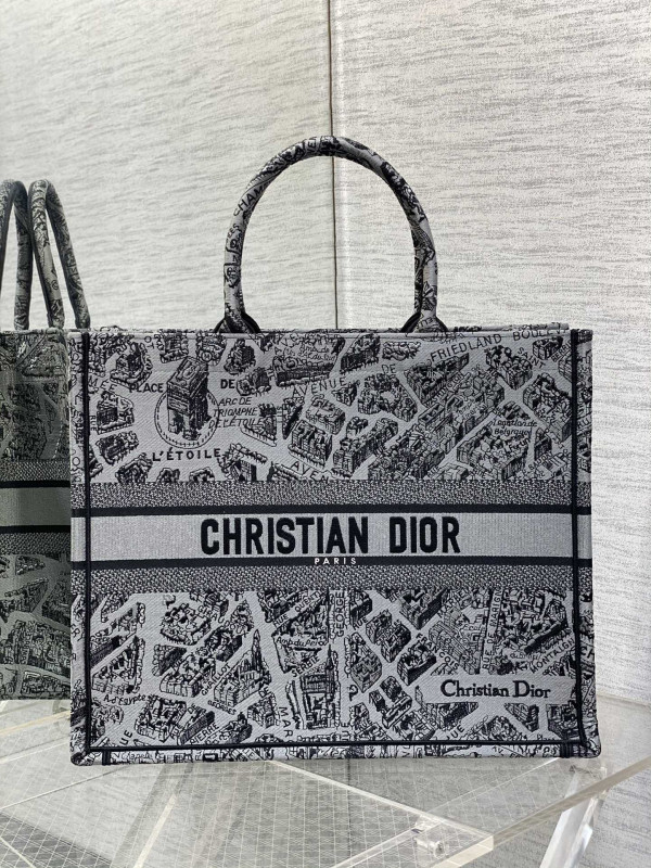 large D*or book tote