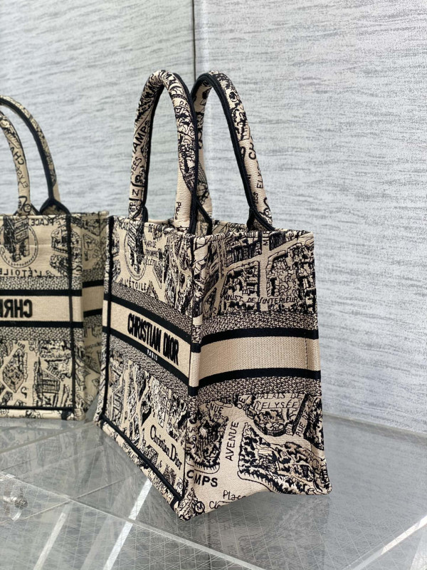 small D*or book tote