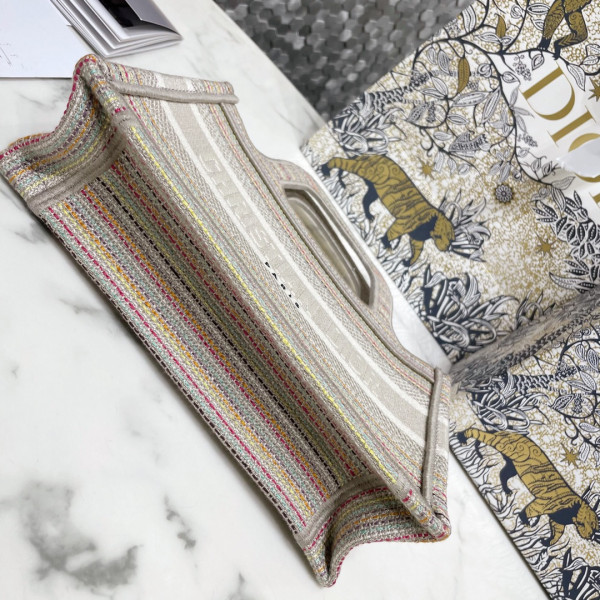 D*or book tote mini
