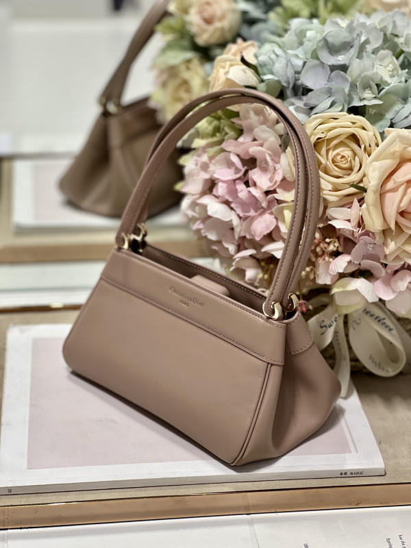 D*or key bag