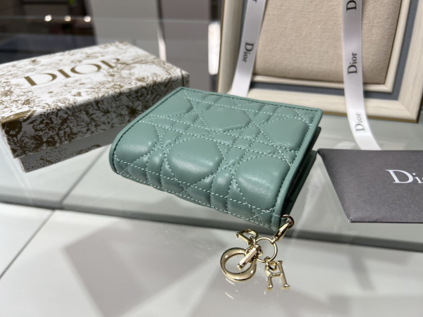 D*or wallet