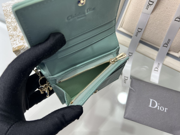 D*or wallet