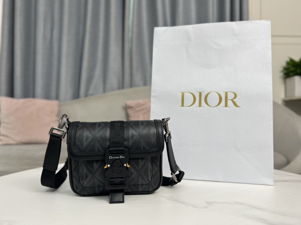 D*or mini hit the road bag with strap