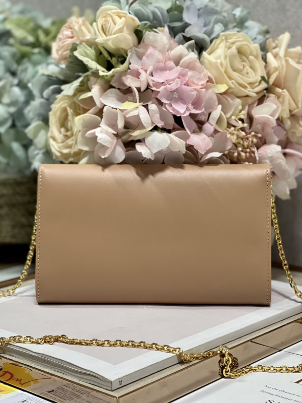 D*or bobby east-west pouch with chain