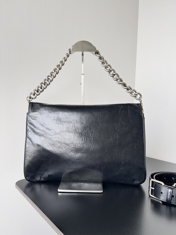 Ba*len*cia*ga women''s bb soft large flap bag